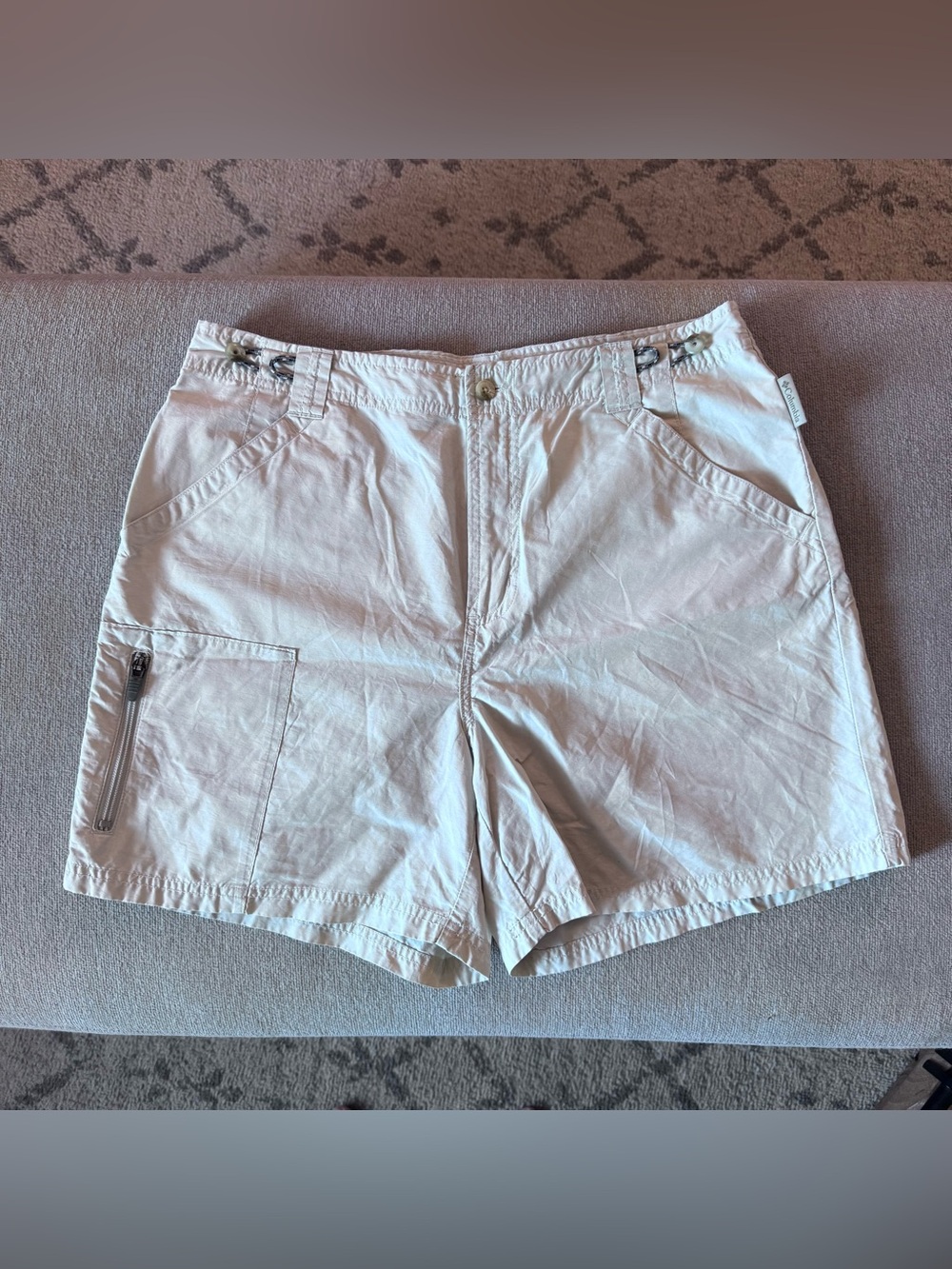 Vintage Columbia Women's Utility Cargo Shorts Beige Cinch Waist Sz 12 Hiking